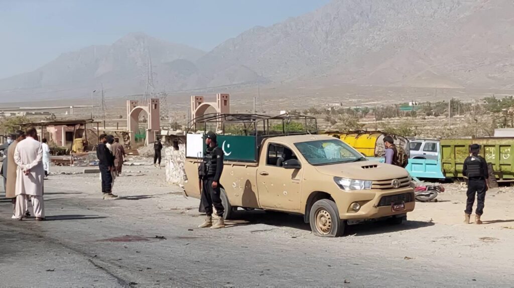 کوئٹہ: مارگٹ ئٹی پاکستانی لشکر نا گاڑی آ تراک، چھار کارندہ مرگ ئنا گواچی، مُسٹ ٹپی