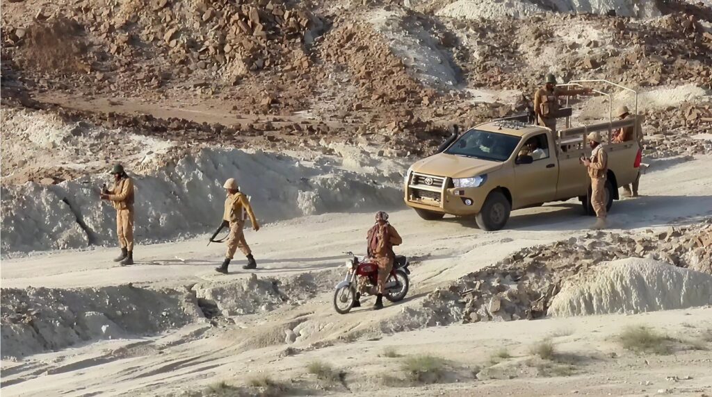 مستونگ ئٹی پاکستانی لشکر آ بمب جلہو، نصیر آباد ئٹی ریل ٹریک آن شورہ خننگا